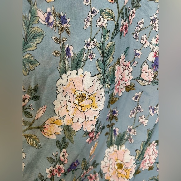 5/$25 Wild Flower light blue summer shawl with pink tassel fringe OS by g - Picture 4 of 6